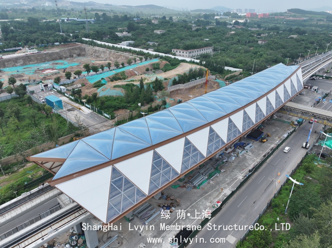 濟南軌道八號線現代學院站ETFE氣枕膜結構
